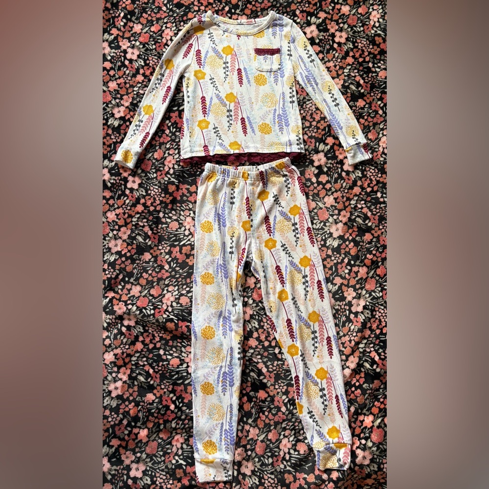 (6) 4t Pajama Sets